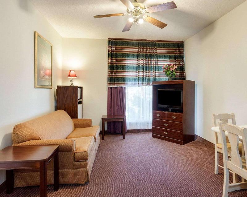 Quality Inn Robinsonville image 10