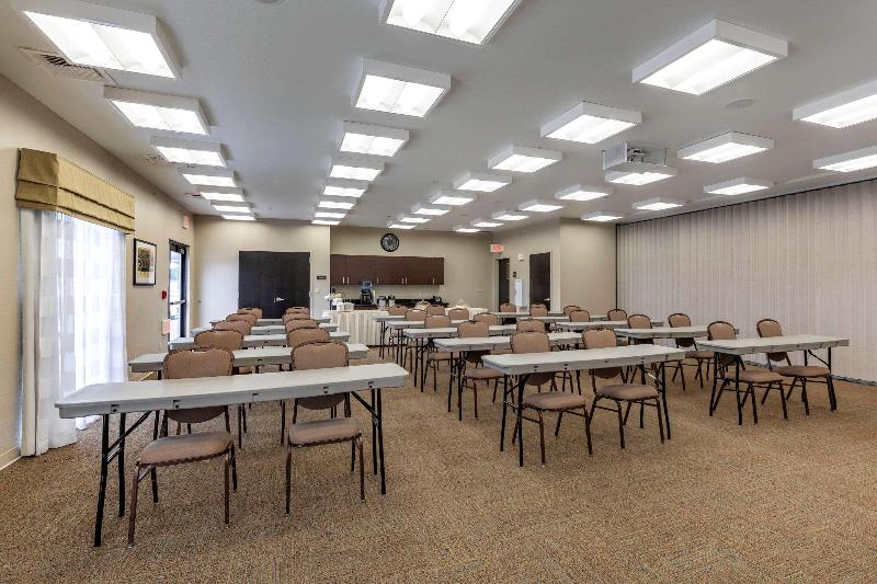 Sleep Inn & Suites Miles City I-94 image