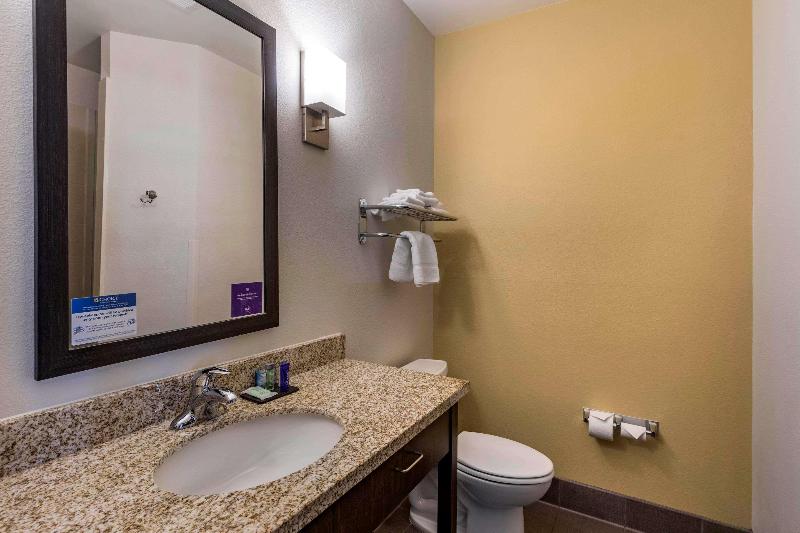 Sleep Inn & Suites Miles City I-94 image
