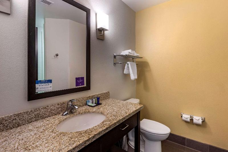 Sleep Inn & Suites Miles City I-94 image