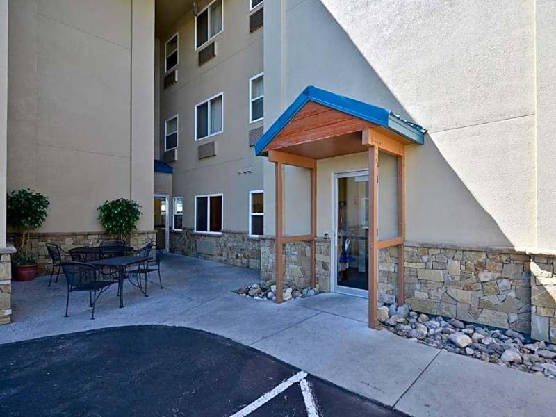 Yellowstone West Gate Hotel image