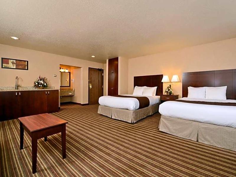 Yellowstone West Gate Hotel image