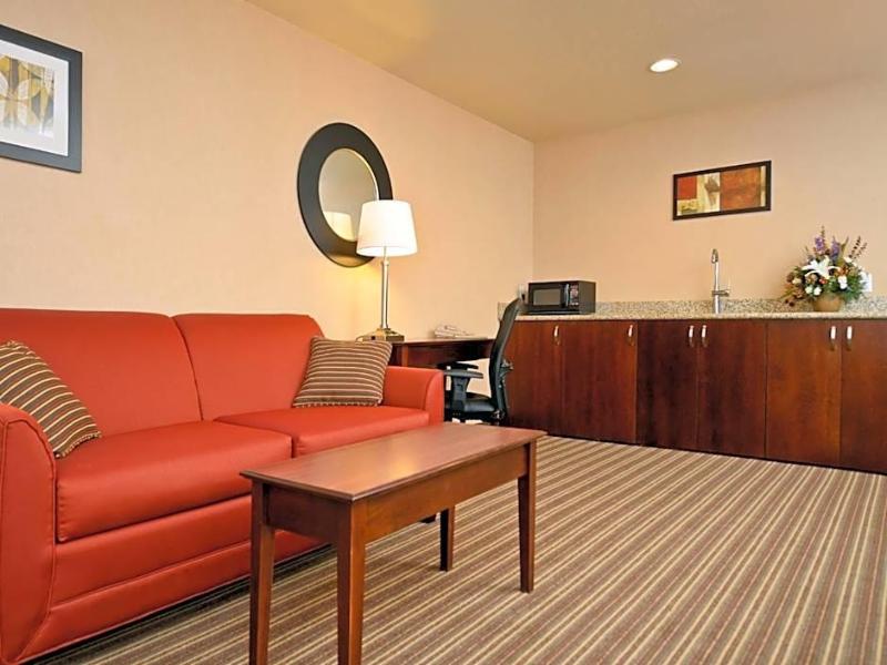 Yellowstone West Gate Hotel image