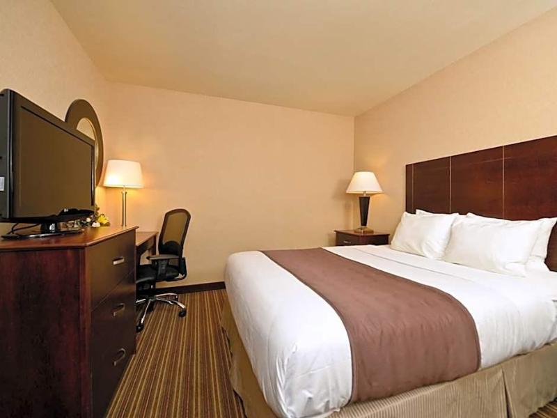 Yellowstone West Gate Hotel image