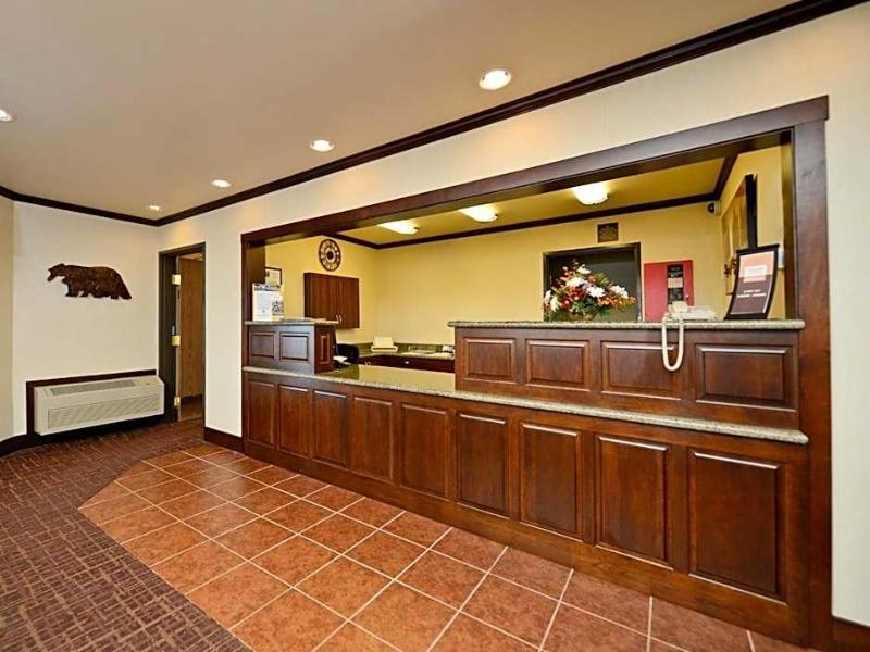 Yellowstone West Gate Hotel image