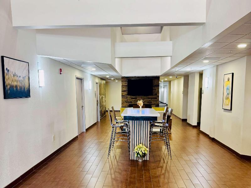 Clarion Pointe Albemarle