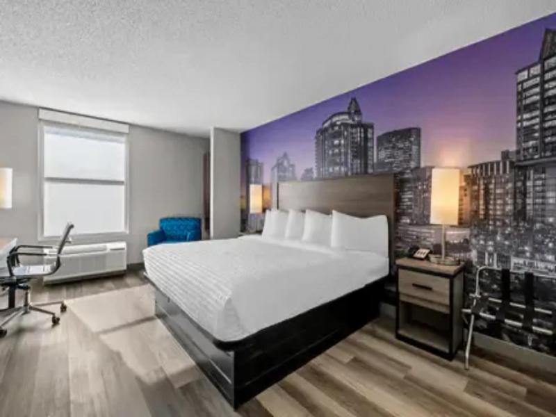 Clarion Pointe image