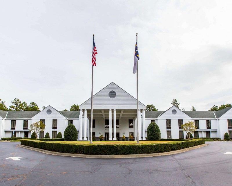 Comfort Inn Pinehurst - Southern Pines image