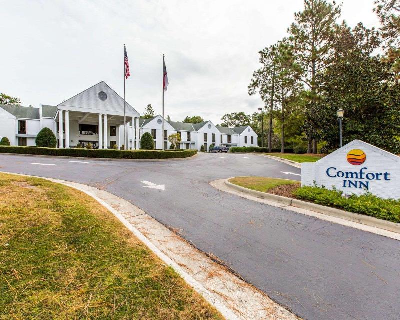 Comfort Inn Pinehurst - Southern Pines image