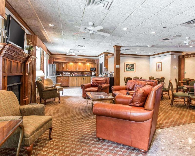 Comfort Inn Pinehurst - Southern Pines image