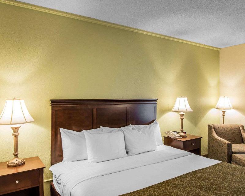 Comfort Inn Pinehurst - Southern Pines image