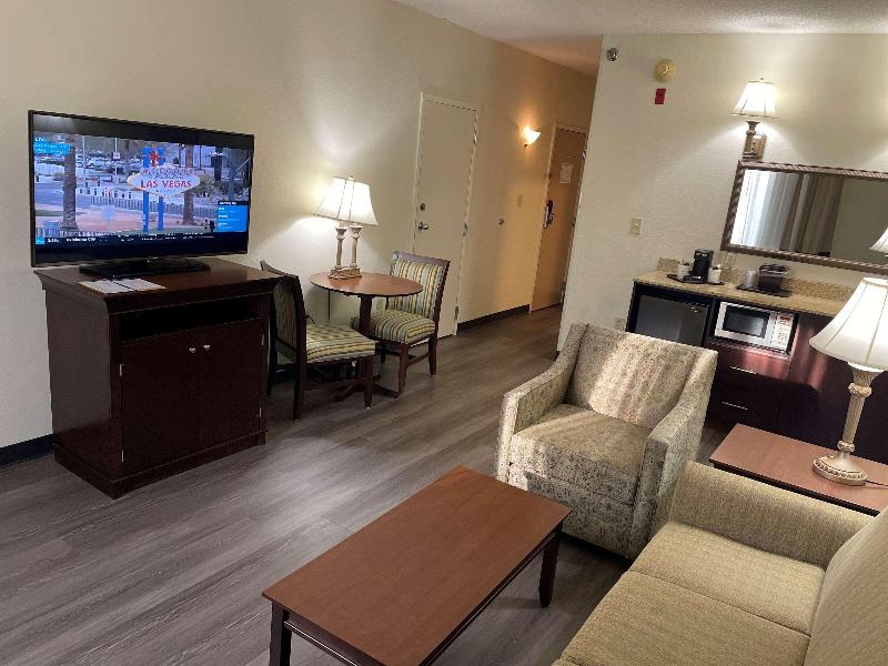 Comfort Inn Pinehurst - Southern Pines image