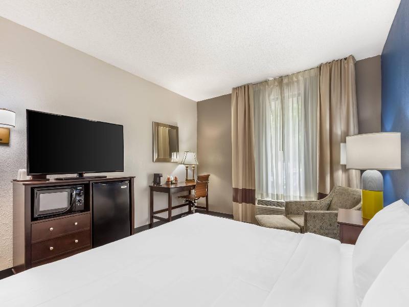 Comfort Inn Pinehurst - Southern Pines image