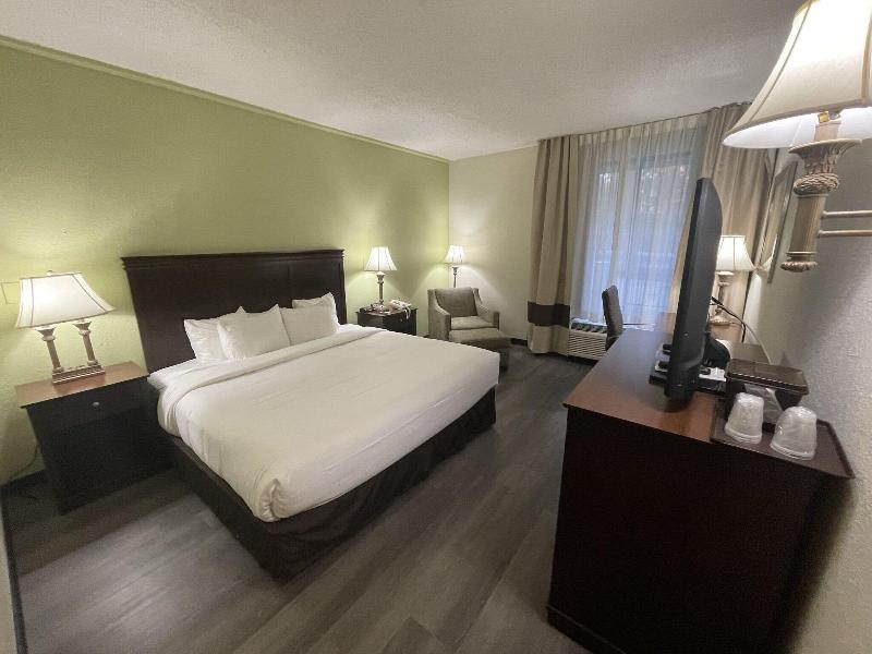 Comfort Inn Pinehurst - Southern Pines image