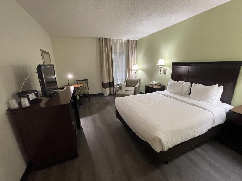 Comfort Inn Pinehurst - Southern Pines image