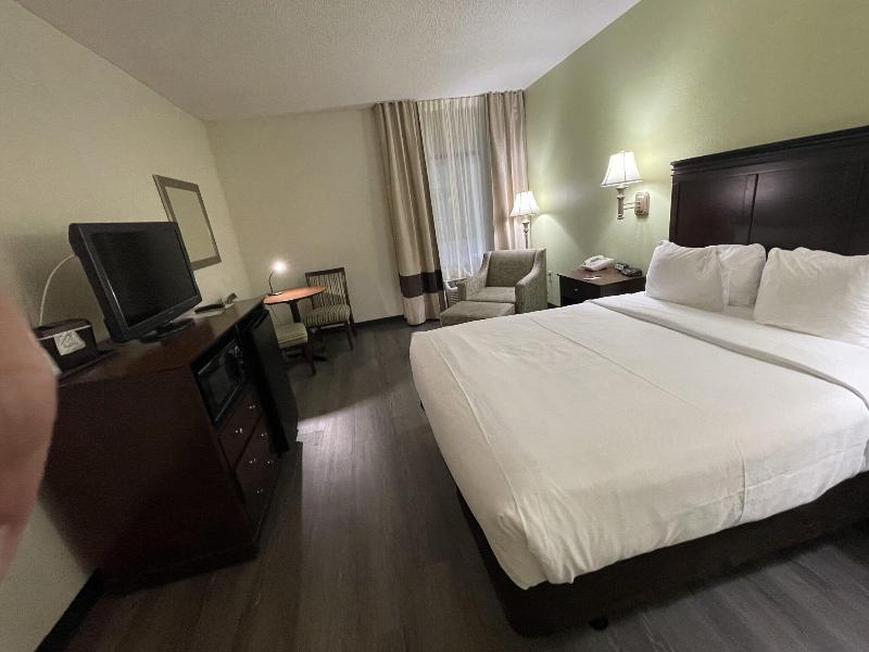 Comfort Inn Pinehurst - Southern Pines image