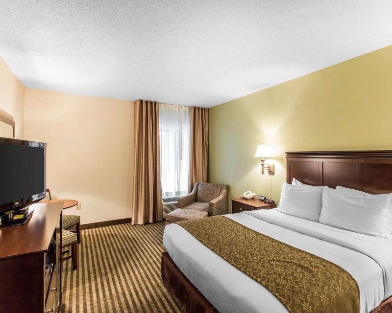 Comfort Inn Pinehurst - Southern Pines image