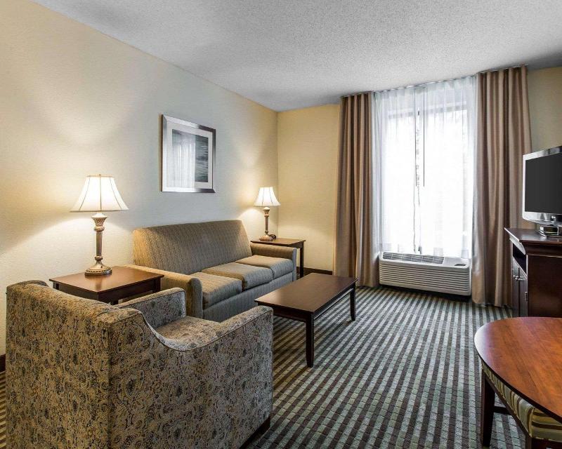 Comfort Inn Pinehurst - Southern Pines image