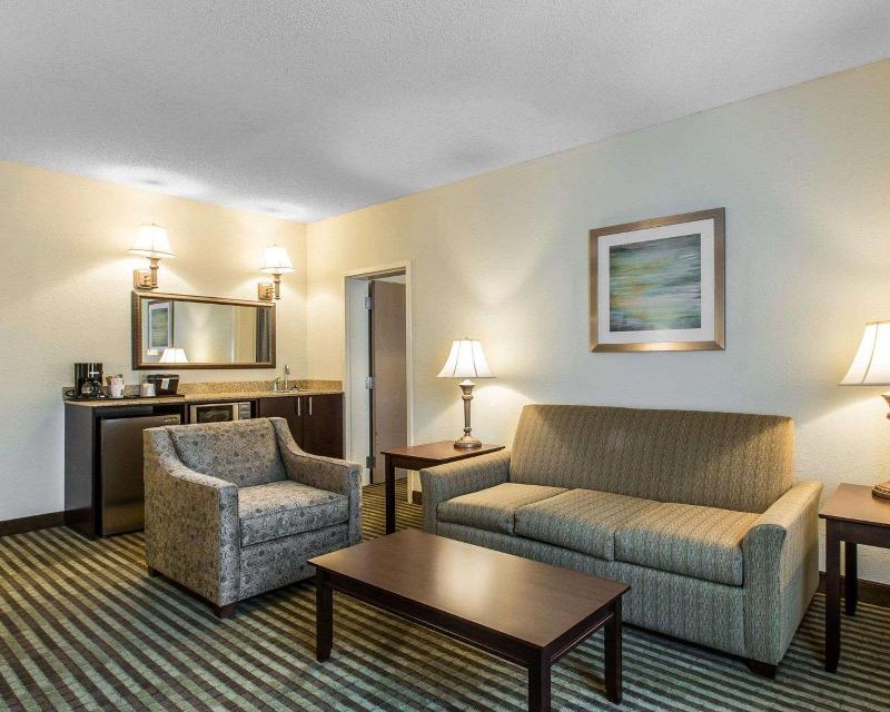 Comfort Inn Pinehurst - Southern Pines image