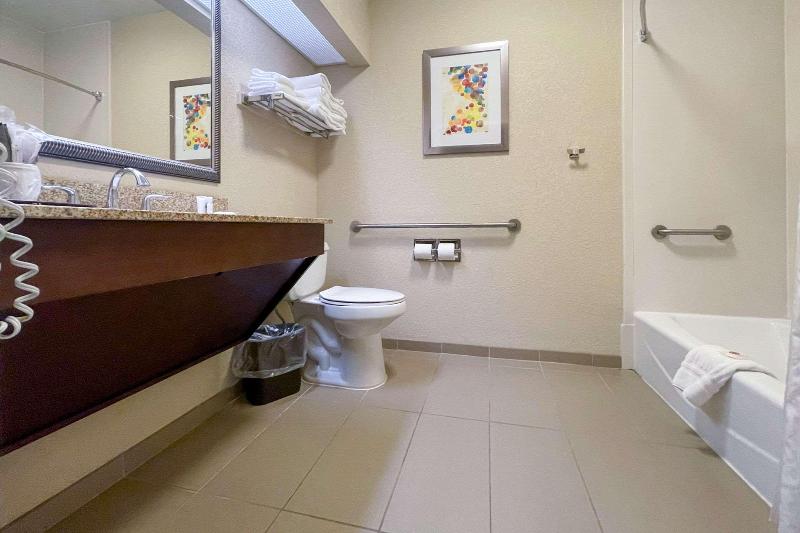 Comfort Inn Pinehurst - Southern Pines image
