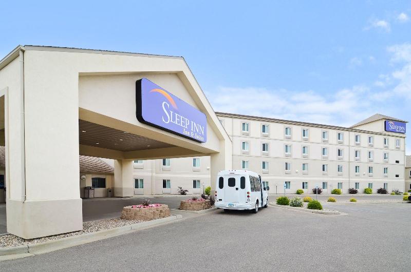 Sleep Inn & Suites Conference Center and Water Park