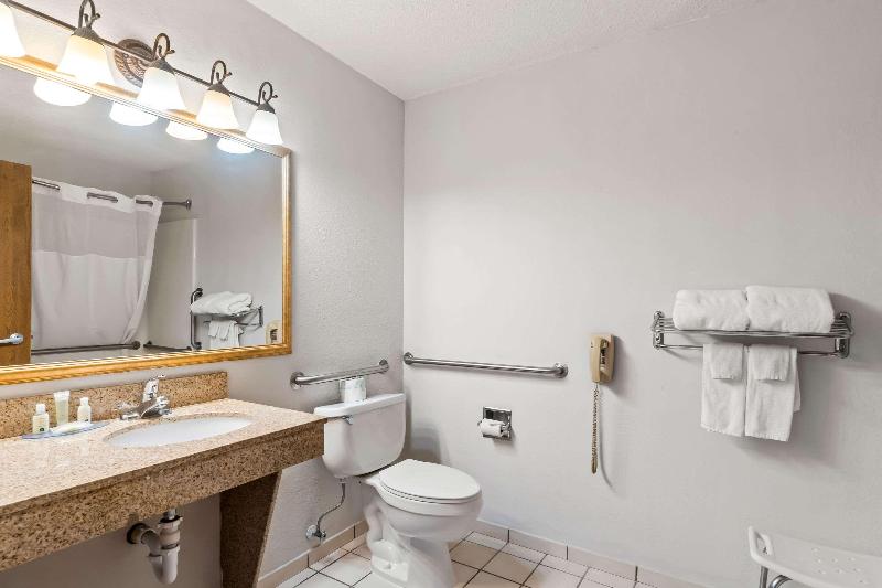 Quality Inn Sidney I-80 image