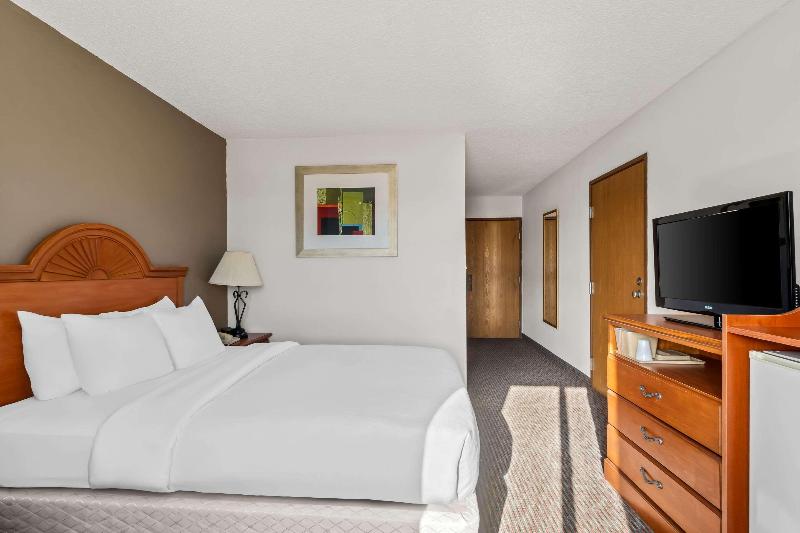 Quality Inn Sidney I-80 image