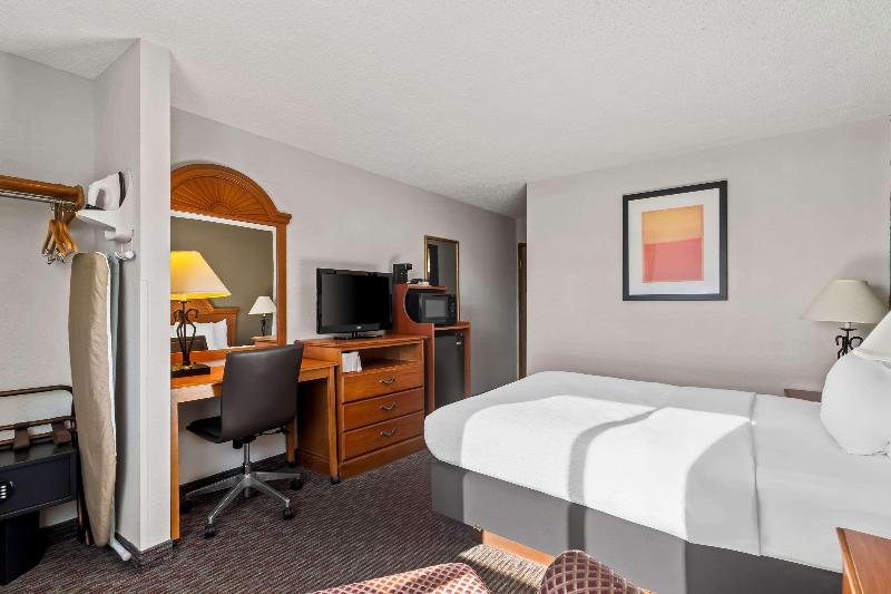 Quality Inn Sidney I-80 image