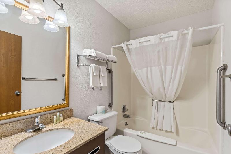 Quality Inn Sidney I-80 image
