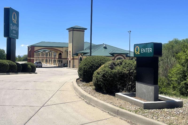 Quality Inn Raton image