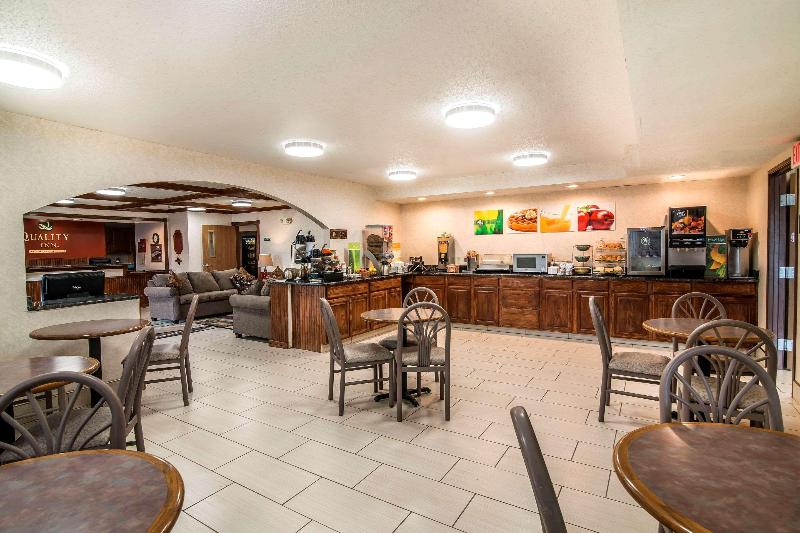 Quality Inn Raton image