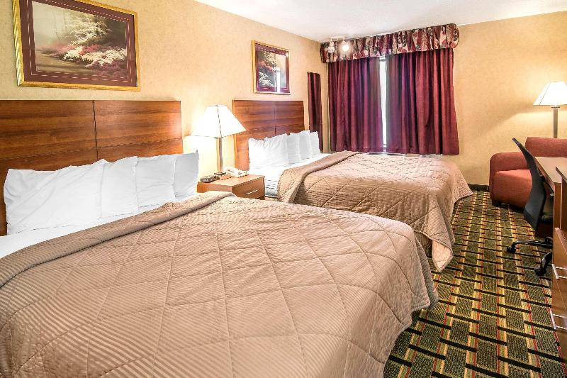 Quality Inn Raton image