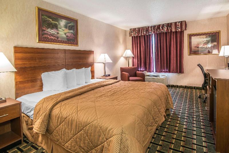 Quality Inn Raton image