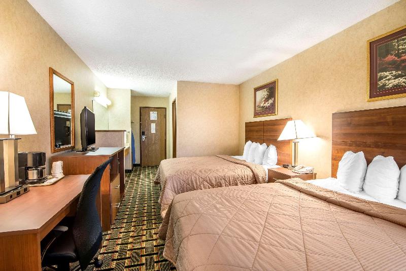 Quality Inn Raton image
