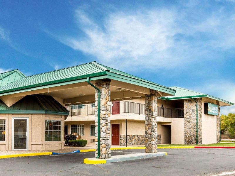 Quality Inn & Suites Minden image