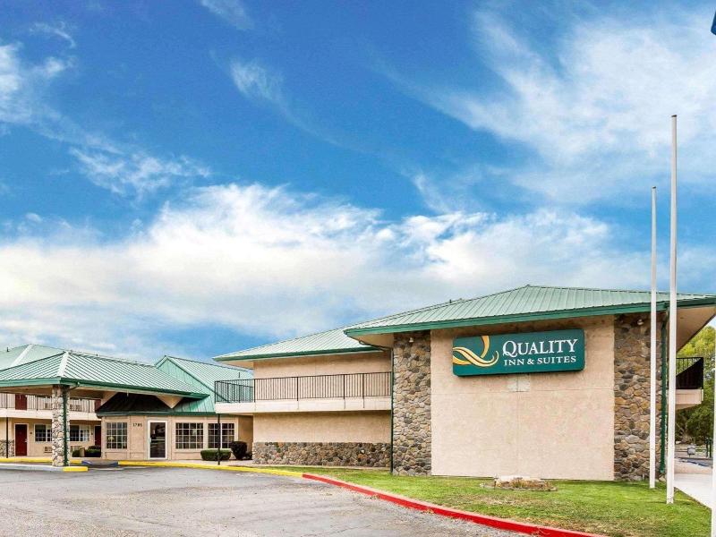 Quality Inn & Suites Minden image