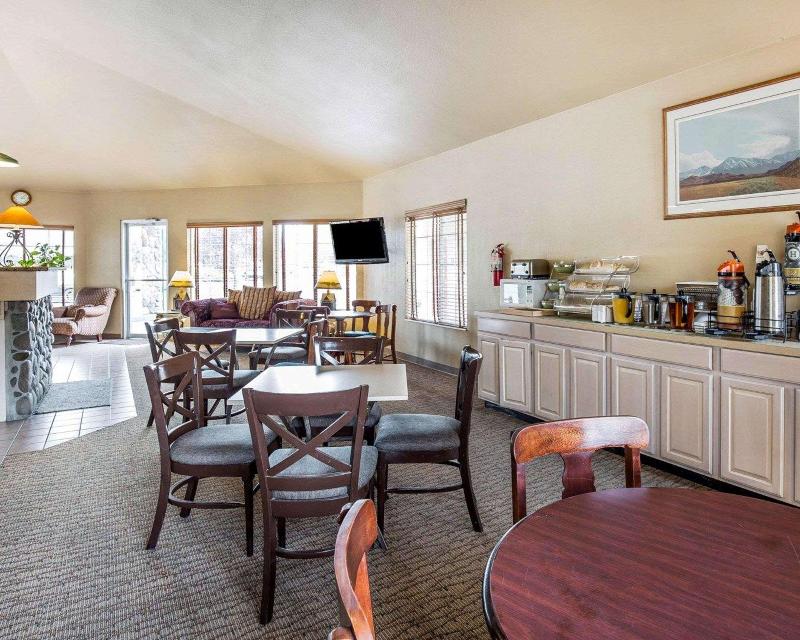 Quality Inn & Suites Minden image