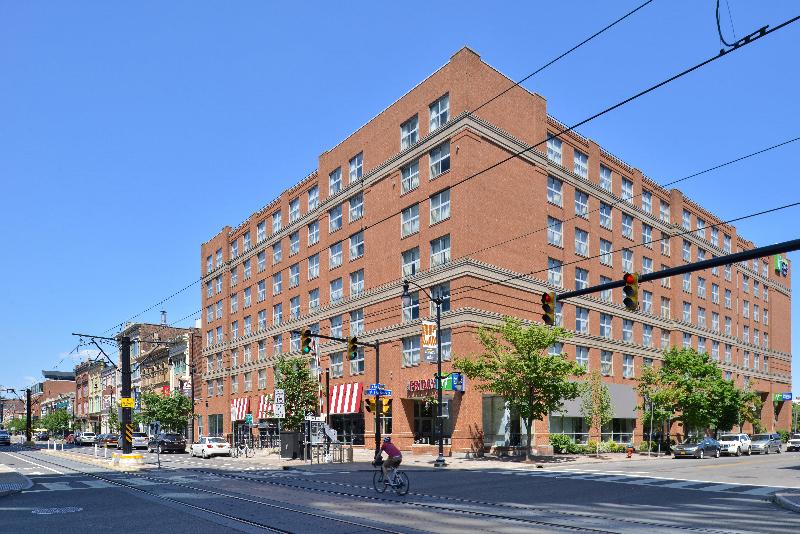 Holiday Inn Express & Suites Buffalo Downtown