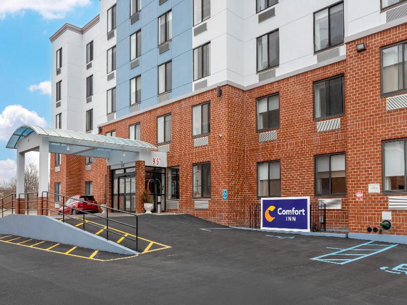 Comfort Inn Staten Island Staten Island image