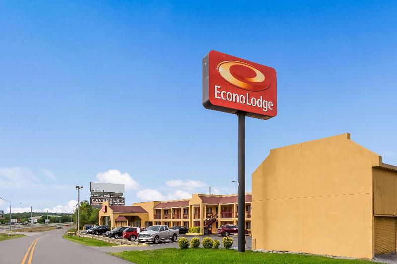 Econo Lodge McAlester image