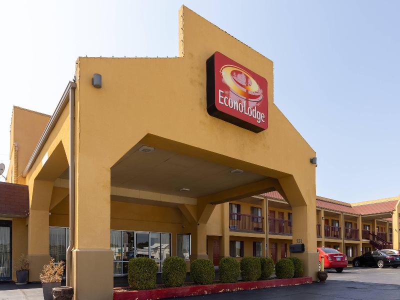 Econo Lodge McAlester image