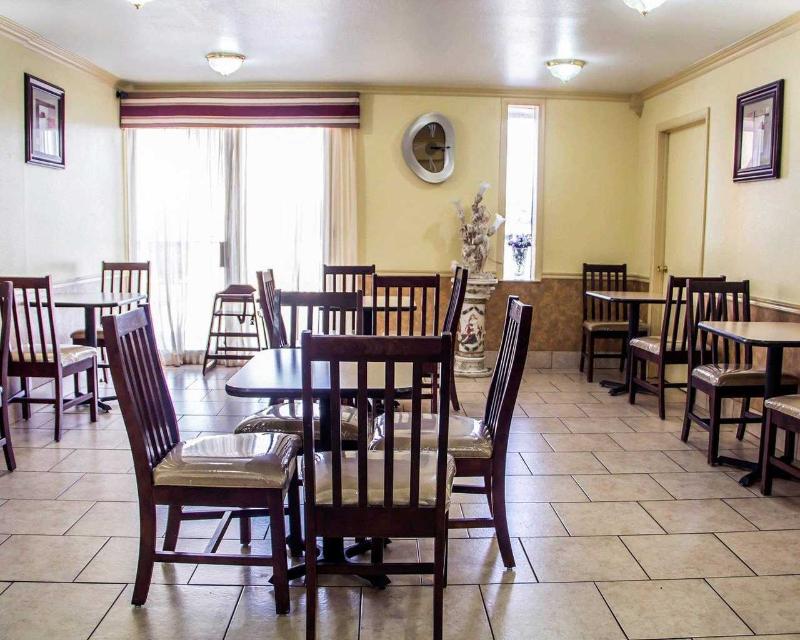 Econo Lodge McAlester image