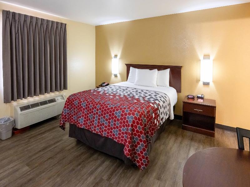 Econo Lodge McAlester image