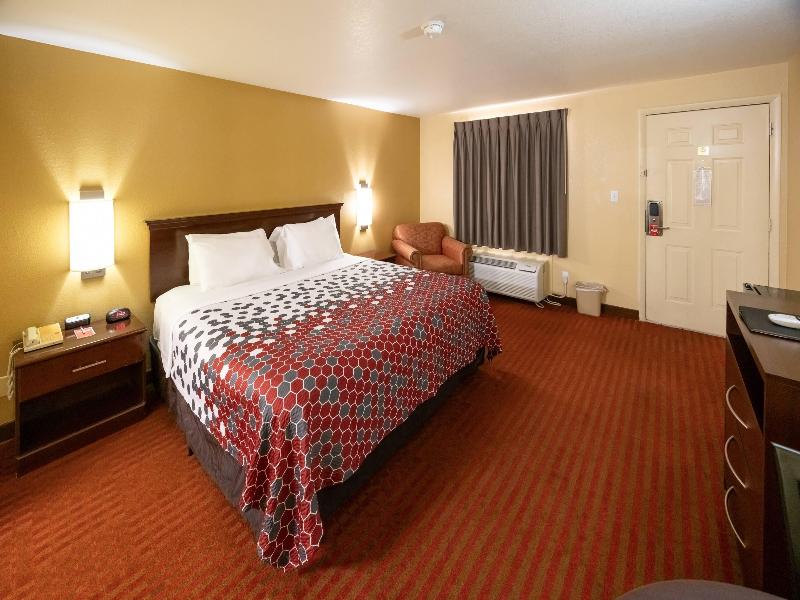 Econo Lodge McAlester image