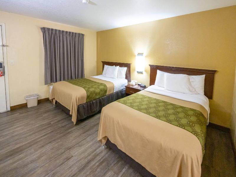 Econo Lodge McAlester image