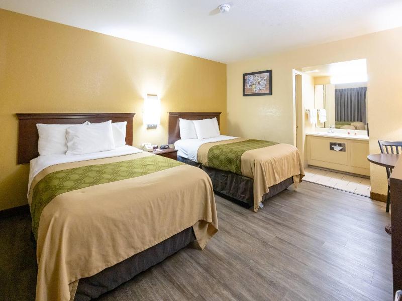 Econo Lodge McAlester image