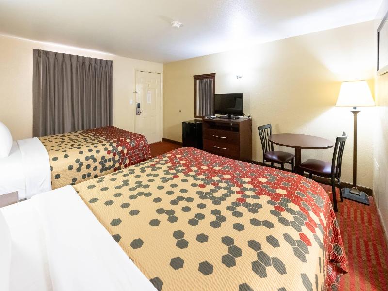 Econo Lodge McAlester image