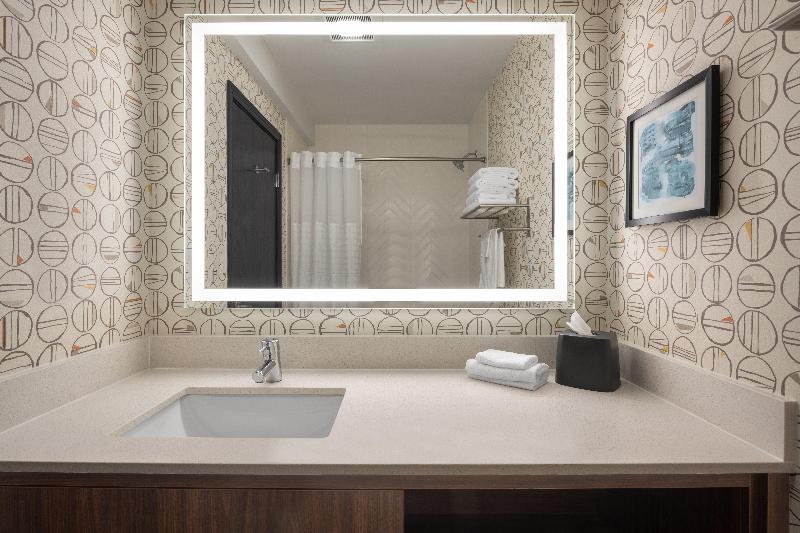 Holiday Inn Ontario By IHG image