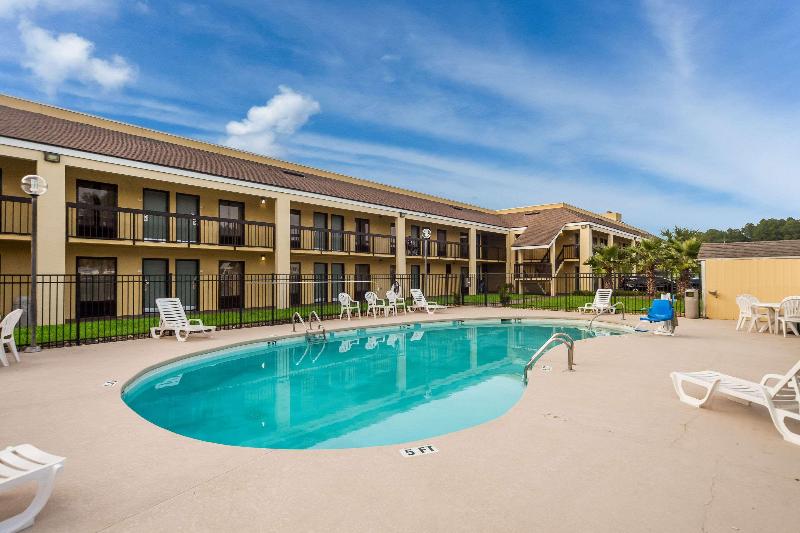 Quality Inn Coliseum image
