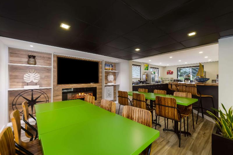 Quality Inn Coliseum image
